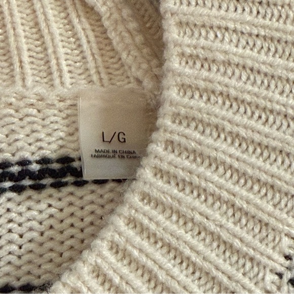 T Tahari Cream Black Striped Ribbed Shaker Knit Crewneck Sweater - Picture 4 of 4